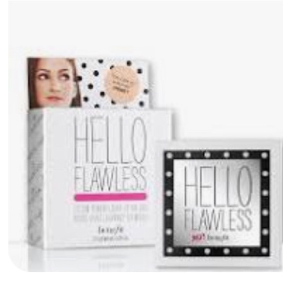 Benefit new in Box Hello Flawless custom powder coverup for face with applicator - Picture 2 of 2